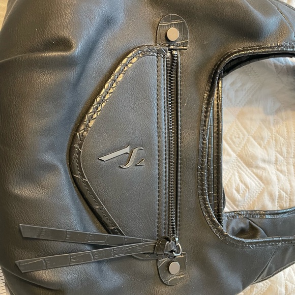 Simply Vera Wang Sleek Black Hobo Bag - Picture 5 of 16